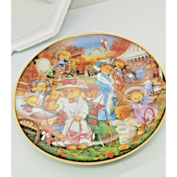 Collector's Plate - TEDDY BEAR OUTING by CAROL LAWSON - Franklin Mint - Picture 7 of 7